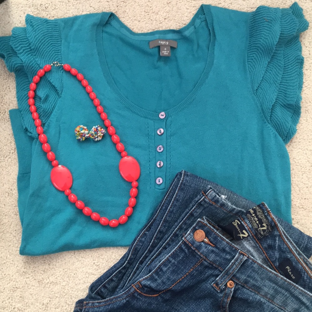 Teal green sweater